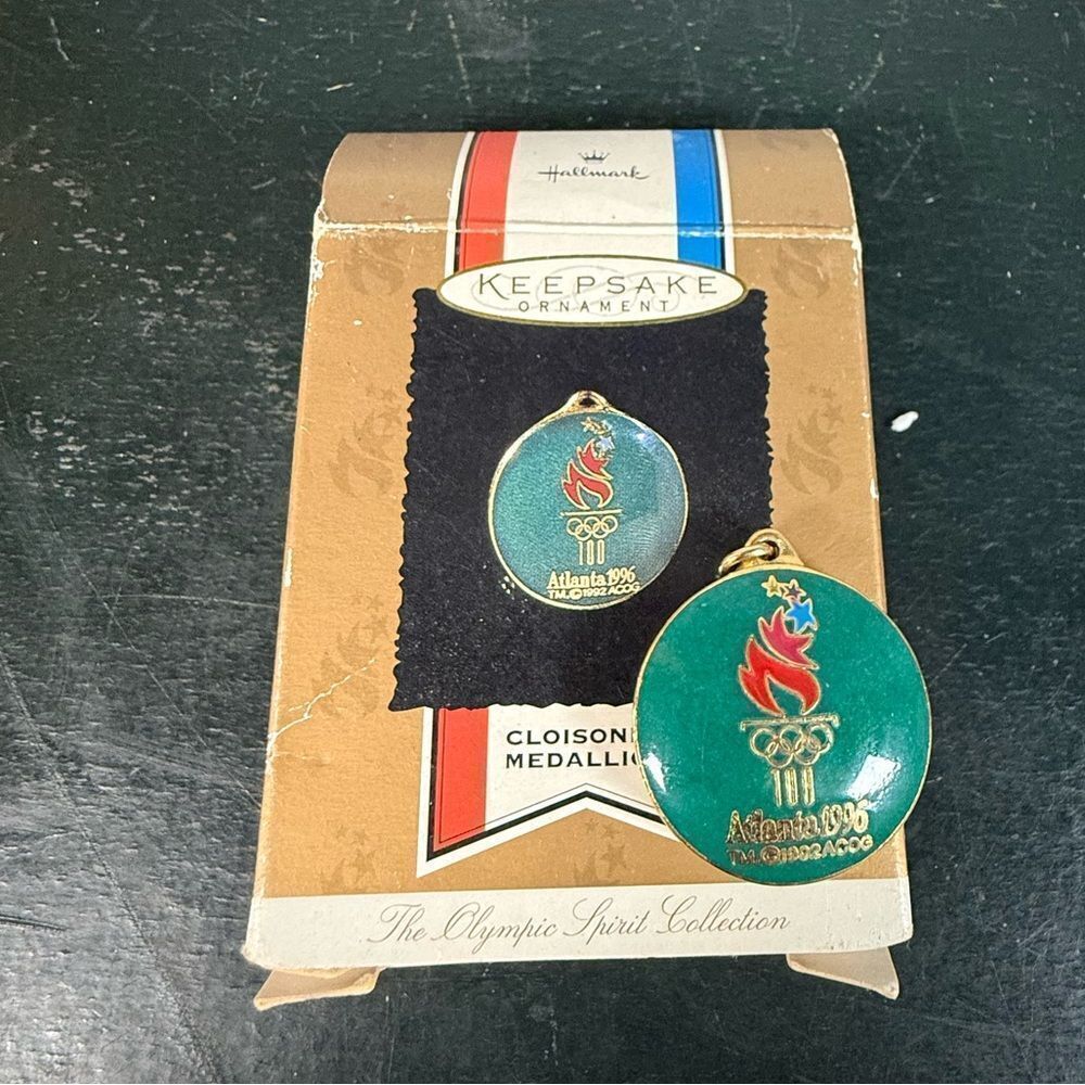 Atlanta Original 1996 Olympic Spirit Collection Keepsake Cloisonne Medallion New